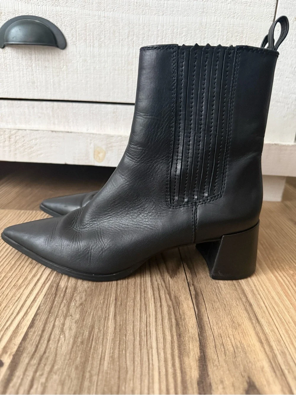 Zara Black Pointed-Toe Block Heel Chelsea Boots EU 38 Indie Sleek 90s Minimalist